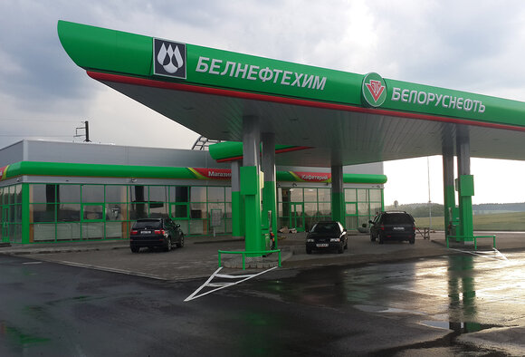 Цифровые дисплеи на АЗС: разместите рекламу!