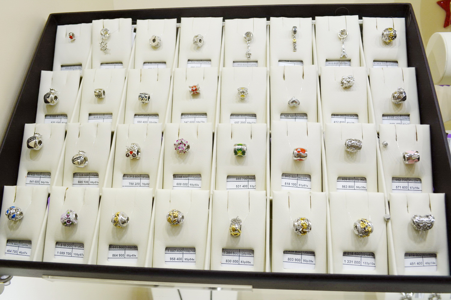 Сеть ювелирных магазинов «7 карат» планирует выйти на новых зарубежных поставщиков - Фото 27