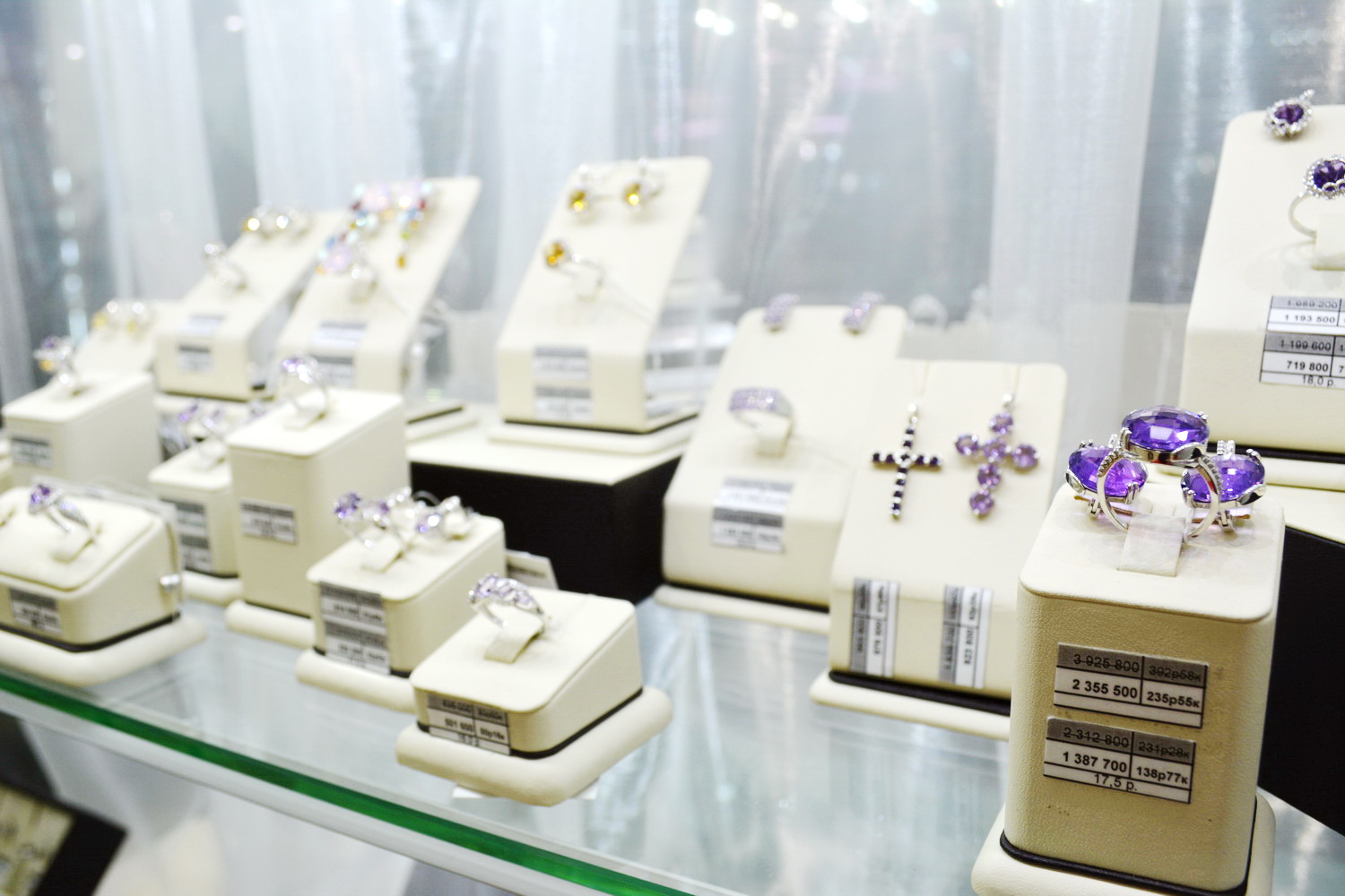 Сеть ювелирных магазинов «7 карат» планирует выйти на новых зарубежных поставщиков - Фото 21