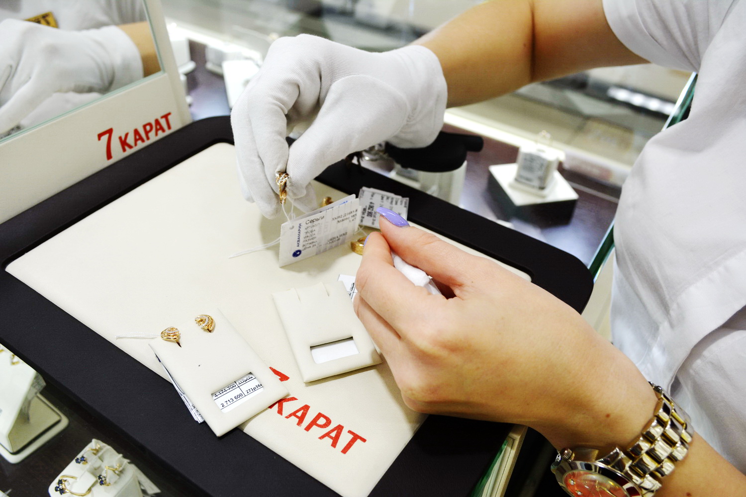 Сеть ювелирных магазинов «7 карат» планирует выйти на новых зарубежных поставщиков - Фото 40
